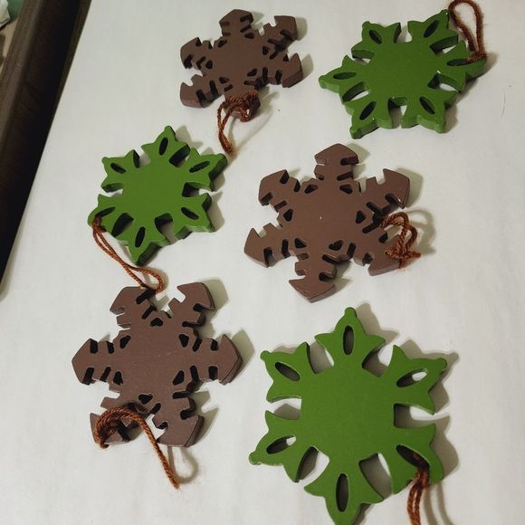 Set of 6 Wooden Earth Toned Snowflake Christmas Ornaments - Picture 3 of 3